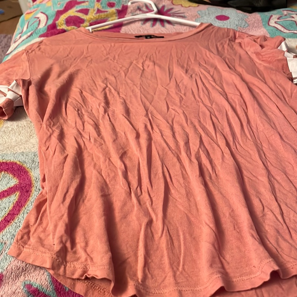 •pink t-shirt•